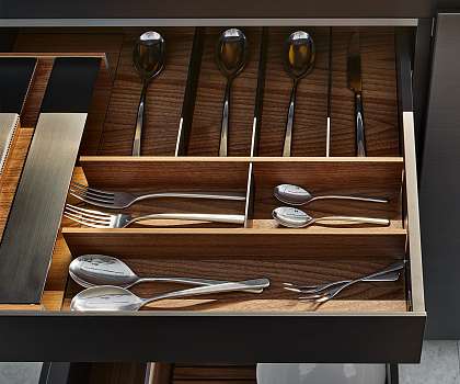 Шоурум Since 1995