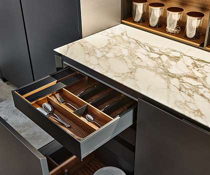 Шоурум Since 1995